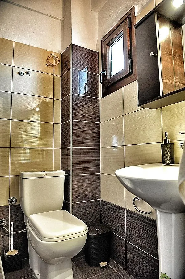 פסאקודיה Palm Tree Apartments