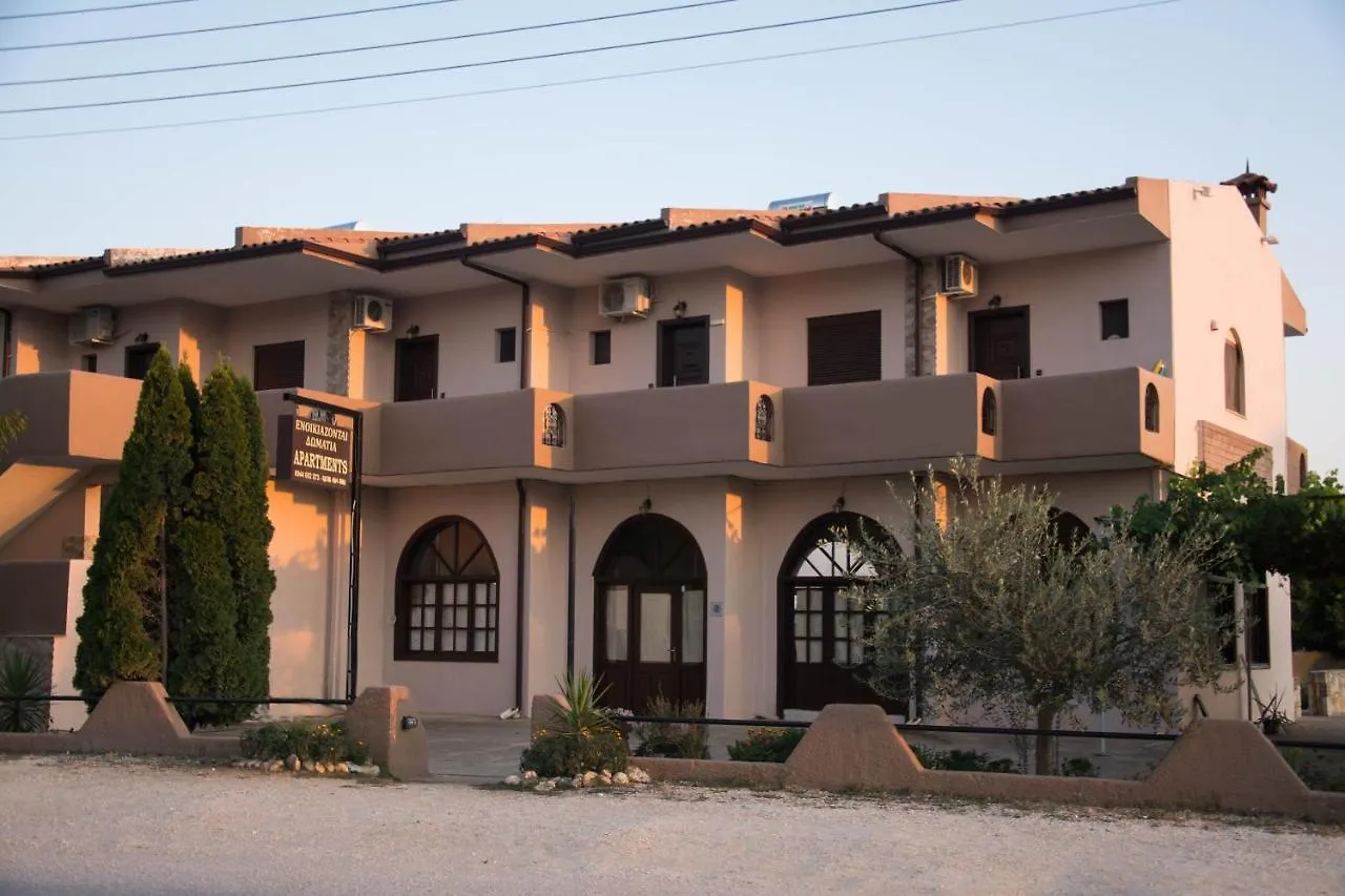 פסאקודיה Palm Tree Apartments