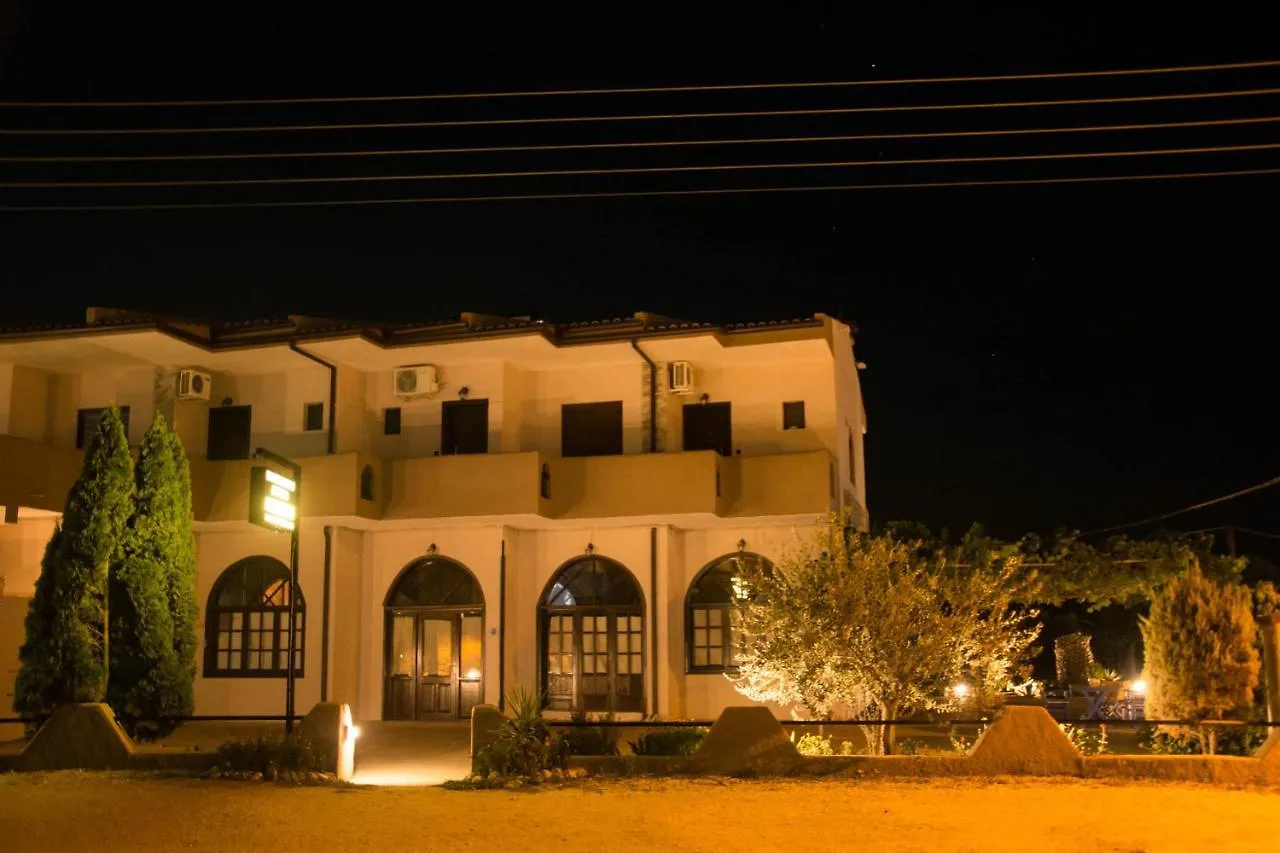 פסאקודיה Palm Tree Apartments 0*,